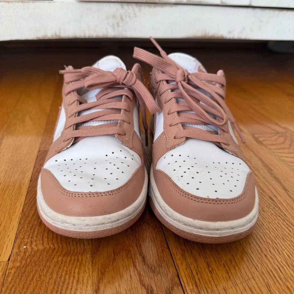 Nike Dunks low size 7.5